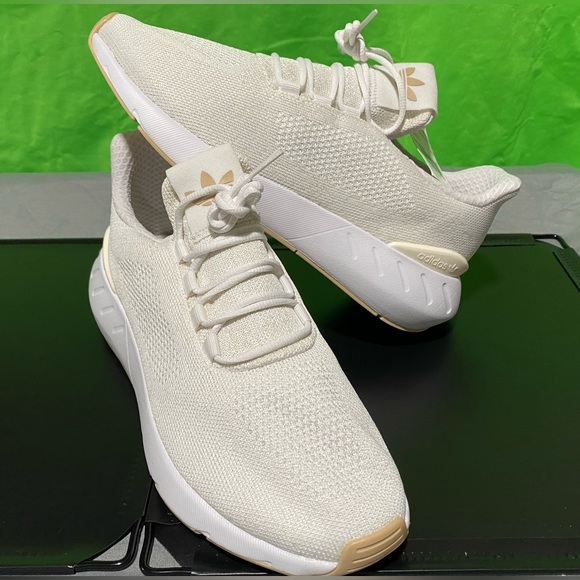 Women’s adidas swift run 2022 decon size 7 youth women size 9 *BRAND NEW* - Picture 6 of 8